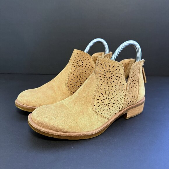 Sofft Women's Suede Booties 6M Tan Perforated Cut Outs - Picture 2 of 8